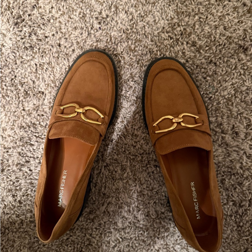 EUC fisher camel suede loafers W8